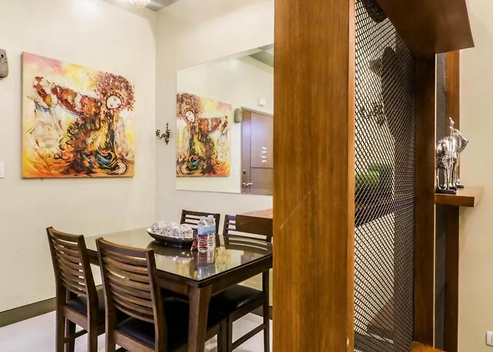 Prs At One Palm Tree Near T3 Airport *