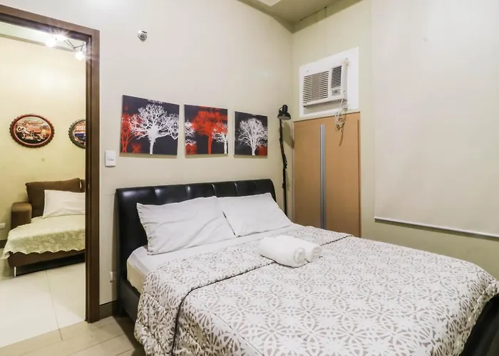 Prs At One Palm Tree Near T3 Airport * マニラ市
