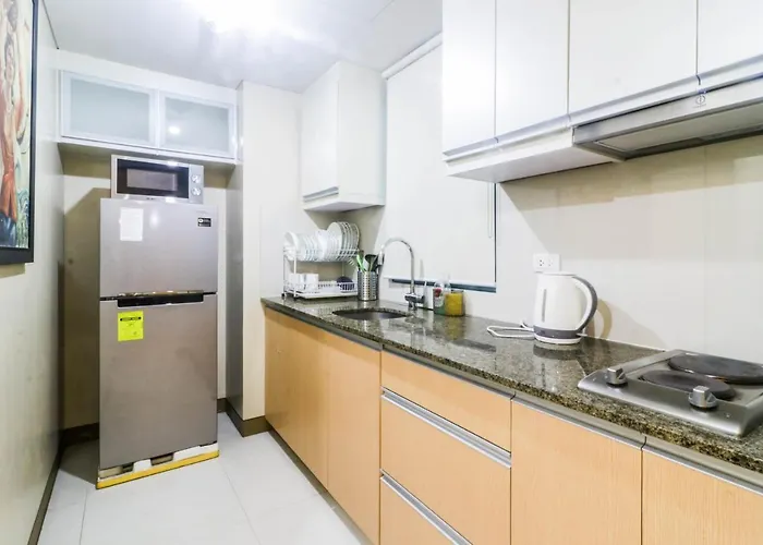 Prs At One Palm Tree Near T3 Airport * マニラ市