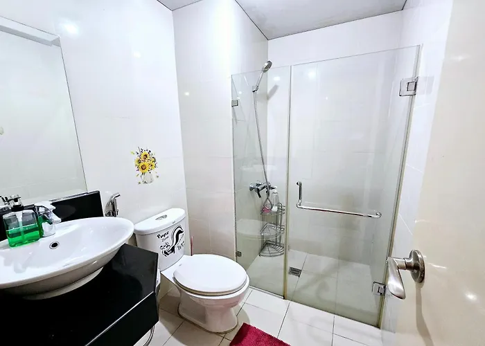 Prs At One Palm Tree Near T3 Airport *
